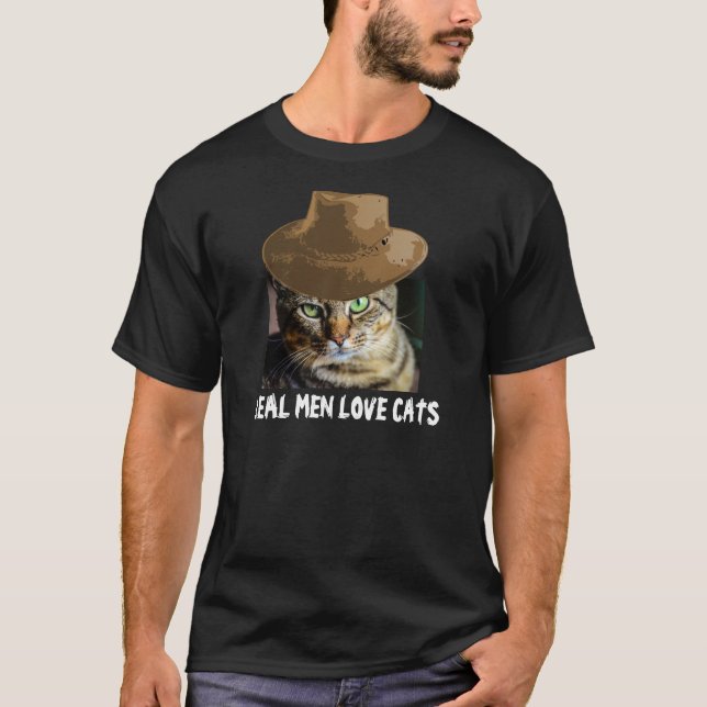 Camisetas Real Men Love Cats (Anverso)