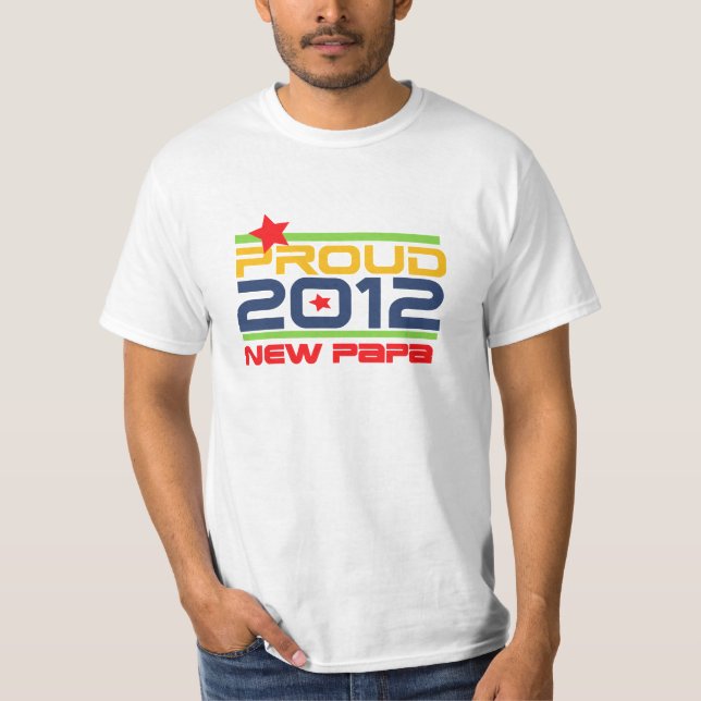 Camisetas y regalos de New Papa orgullosamente en  (Anverso)