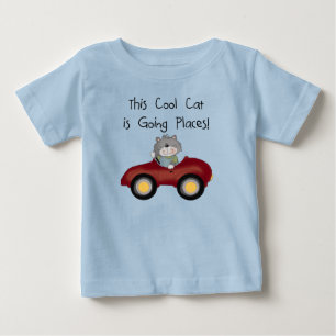 Camisetas y regalos rojos del coche de los lugares