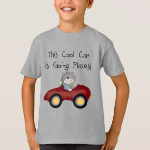 Camisetas y regalos rojos del coche de los lugares