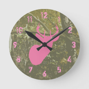 Camo y reloj rosado de los ciervos