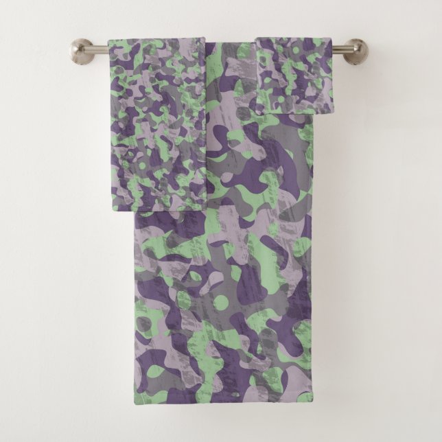 camuflaje abstracto verde y morado (In situ)