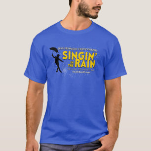 Cantando en la camiseta de la lluvia