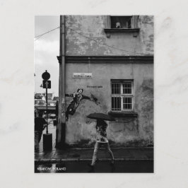 Cantando en la postal de la lluvia, con City Text