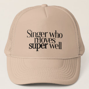 Cantante que se mueve super bien sombrero de béisb