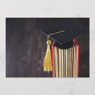 Cap y tassel por invitación a la graduación