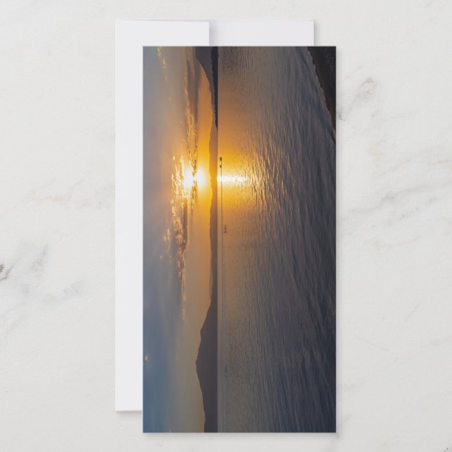 capilla del lago y montañas a lo largo del horizon (Anverso)