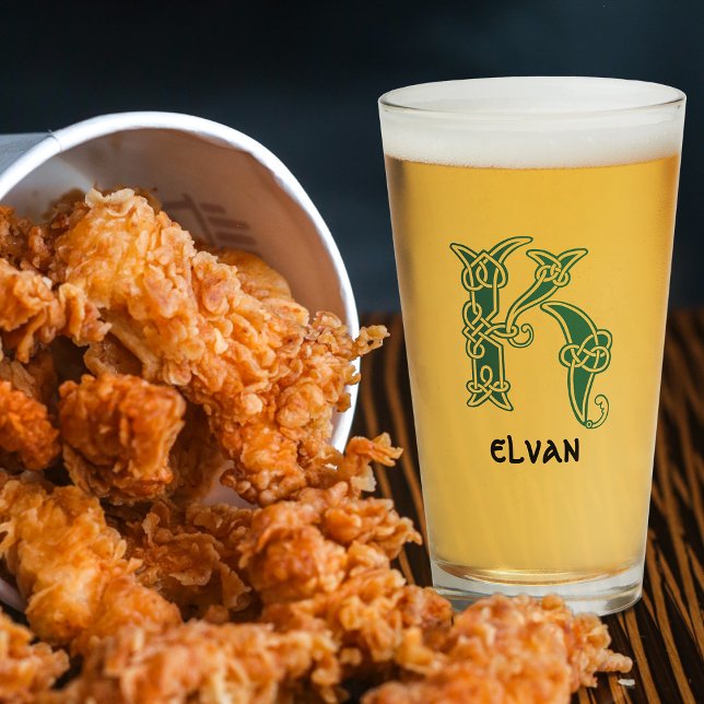 Capital decorativa del nudo celta del siglo XVI K (Subido por el creador)