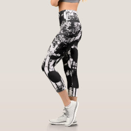 Capri Leggings en blanco y negro con arte de graffiti im