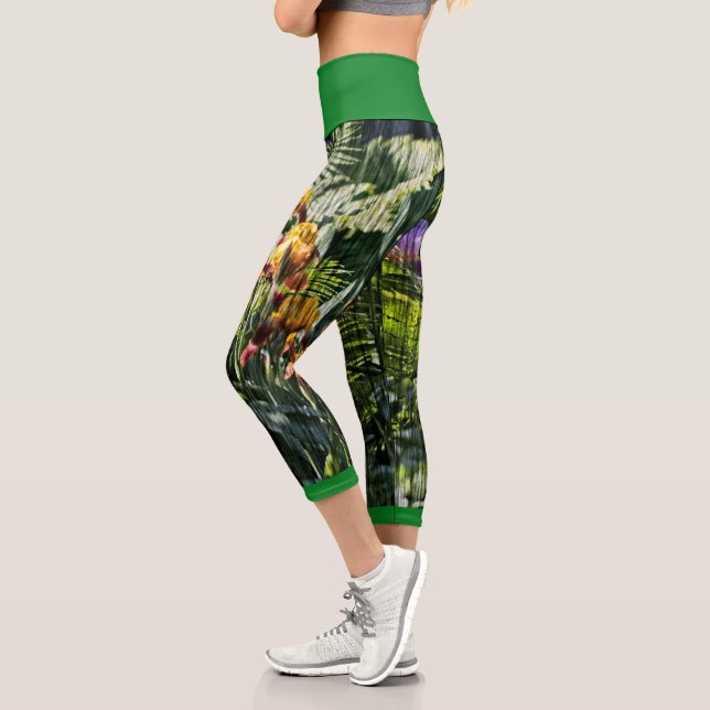 Capri Leggings Flores de Iris Pastel Helecho Estilizado  (Izquierda)