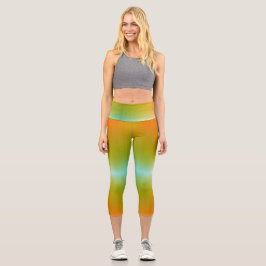 Capri Una persona que lleva leggings vibrantes con un gr