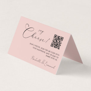 Captura minimalista El código QR de amor Tarjeta p