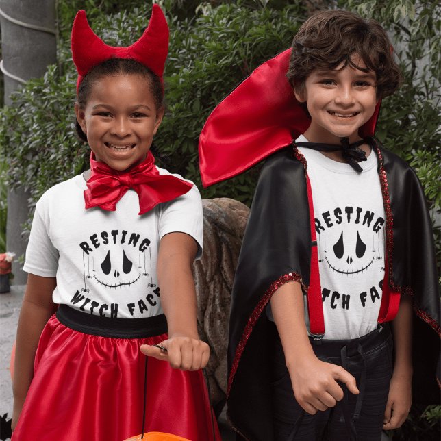Cara de bruja en descanso: Camiseta de Halloween a (Subido por el creador)