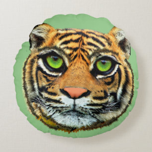 Cara de tigre salvaje en cojín redondo verde
