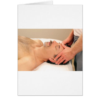 Cara masculina de masajeo masculino