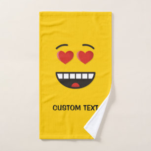 Cara sonriente con ojos en forma de corazón