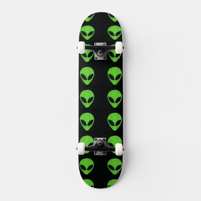 Caras alienígenas- Skateboard verde (Anverso)