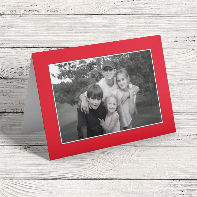 Cardenal rojo tarjeta de fotografía navideña invie (Simple photo card with a cardinal red border. A simple photo template. )