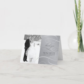 Carey y Nick le agradecen las tarjetas