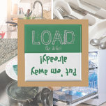 ¡Cargar la descarga es genial! Imán del lavavajill<br><div class="desc">Un mensaje divertido para ponerte tu lavavajillas para que sepas si los platos están sucios o limpios. Verde ecológico con tipografía divertida. ¡Un gran regalo para el disidente en tu vida!</div>