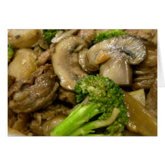 Carne de vacuno, brócoli y setas agitan la fritura