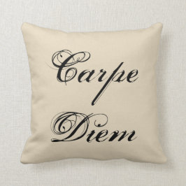 Carpe Diem se apropia del día del Cojín decorativo