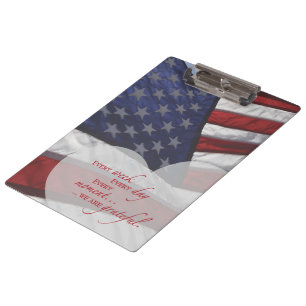 Carpeta De Pinza Bandera del Corazón Patriótico, Apreciación Milita