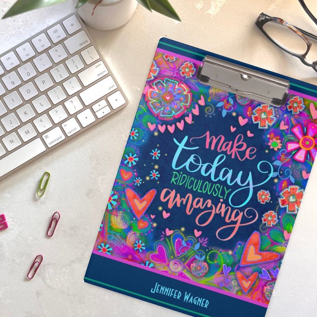 Carpeta De Pinza Cita inspiradora Que Hoy Es Increíble (Fun, inspirational and colorful floral clipboard including a quote and name)