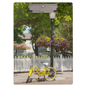 Carpeta De Pinza EE. UU., Michigan, Isla Mackinac. Bicicleta amaril