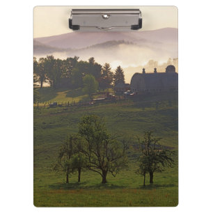 Carpeta De Pinza EE. UU., Virginia, condado de Giles, granja
