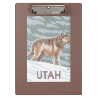 Carpeta De Pinza Lobo gris StandingUtah