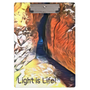 Carpeta De Pinza Luz al final de una grieta en la costa