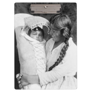 Carpeta De Pinza Madre del nativo americano con su Papoose
