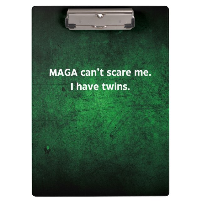 Carpeta De Pinza Mamás gemelas Anti MAGA (Anverso)