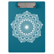 Mandala Blanco sobre Fondo Azul