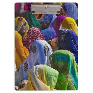Carpeta De Pinza Mujeres en saris coloridos se reúnen