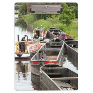 CARPETA DE PINZA NARROWBOATS EN EL CANAL