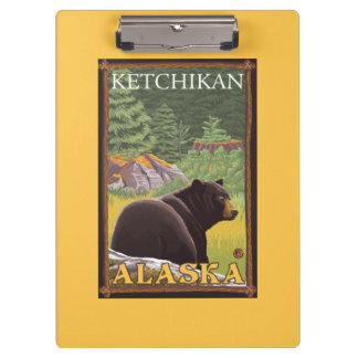 Carpeta De Pinza Oso negro en el bosque - Ketchikan, Alaska