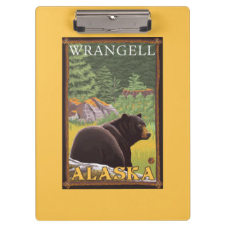 Carpeta De Pinza Oso negro en el bosque - Wrangell, Alaska