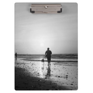 Carpeta De Pinza Paseo matutino en escala de grises