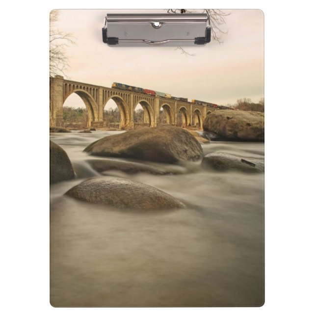 Carpeta De Pinza Tren sobre James River (Anverso)