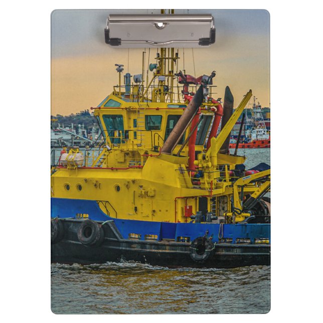 Carpeta De Pinza Tugboat sailing at river, montevideo, uruguay (Anverso)