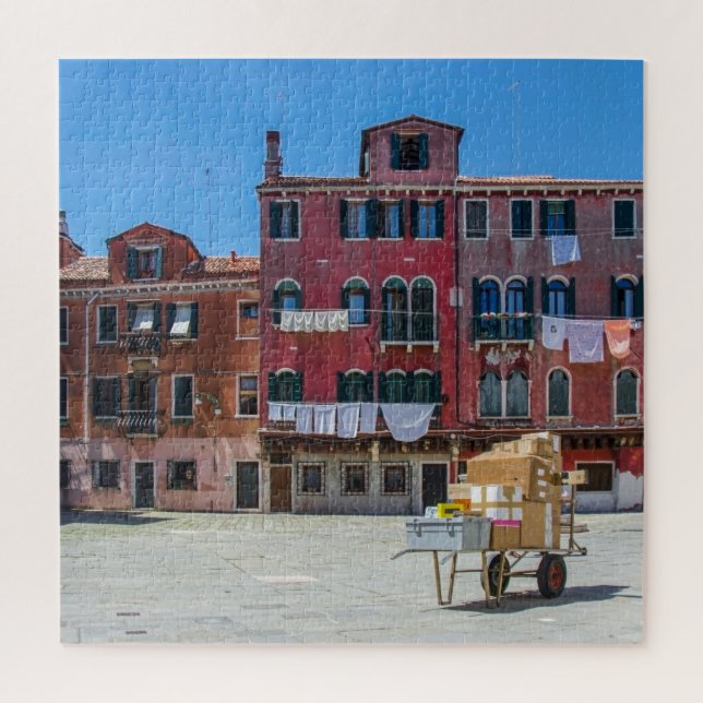 Carro con cajas en el rompecabezas de Venecia (Vertical)