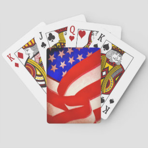 Cartas de juego con bandera americana, caras de ín