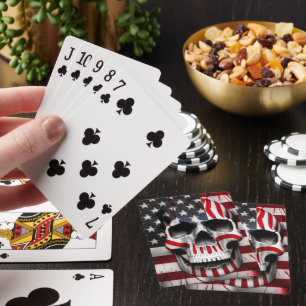 Cartas de juego de cráneo con bandera estadouniden