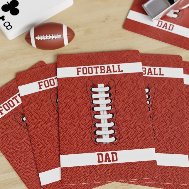 Cartas de juego monogramadas de papá de fútbol ame (Hup! If you're looking for a gift for your Football Dad, treat him to a pack of playing cards! )