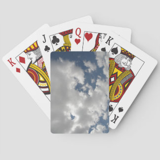 Cartas para jugar en los cielos nublados