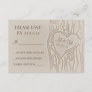 cartas RSVP de boda rústica en árbol tallado
