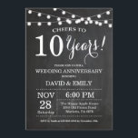 Cartel de la invitación al aniversario del Boda<br><div class="desc">10.ª Invitación al Aniversario Boda. Fondo del tablero. Luces de cadena. Blanco y negro. 1ª, 2ª, 3ª, 4ª, 5ª, 10ª, 15ª, 20ª, 25ª, 30ª, 35ª, 40ª, 45ª, 50ª, 55ª, 60ª, 65ª, 70ª, 75ª, 80ª, cualquier año. Cumpleaños de adultos. Fiesta de cumpleaños de hombre o mujer. Para una mayor personalización, haga...</div>