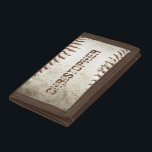 Cartera De 3 Hojas Béisbol vintage personalizado<br><div class="desc">Una foto de un béisbol desgastado proporciona el fondo de este diseño personalizado,  con un nombre de personalizable de fuente angustiada a la sombra de un marrón rojizo que coincide con el cosido. Ideal para jugar al béisbol o para practicar deportes en la lista de regalos.</div>